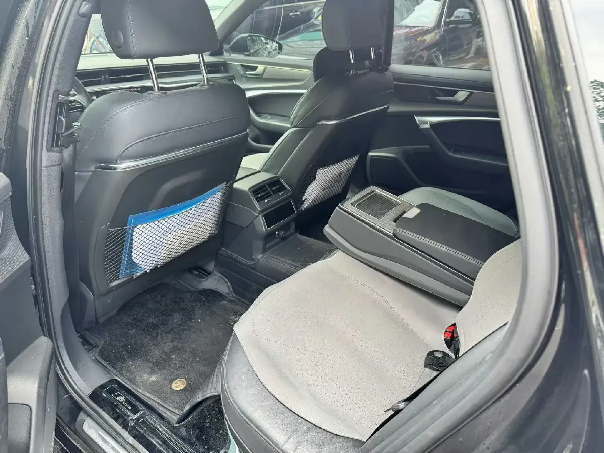 2020 Audi A6L 2.0T 224HP L4 7DCT,autocango,china used car exporter,china ev exporter,chinese used car exporter,chinese used ev exporter