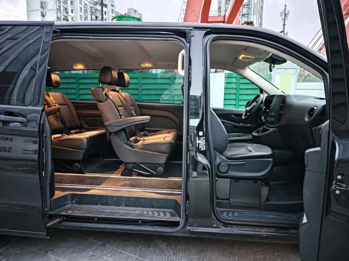 2021 Mercedes-Benz Vito 2.0T 211HP L4 9AT,autocango,china used car exporter,china ev exporter,chinese used car exporter,chinese used ev exporter