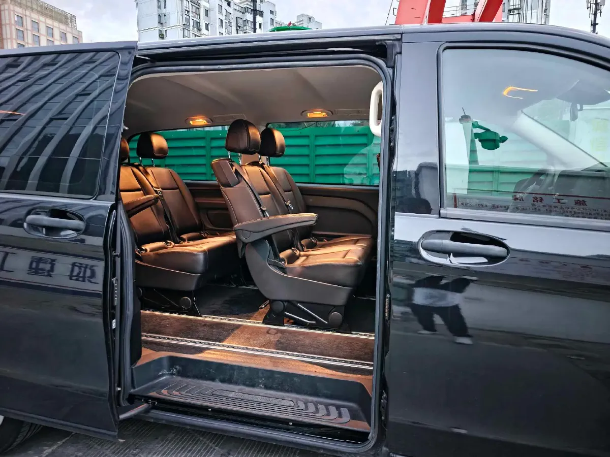 2021 Mercedes-Benz Vito 2.0T 211HP L4 9AT,autocango,china used car exporter,china ev exporter,chinese used car exporter,chinese used ev exporter