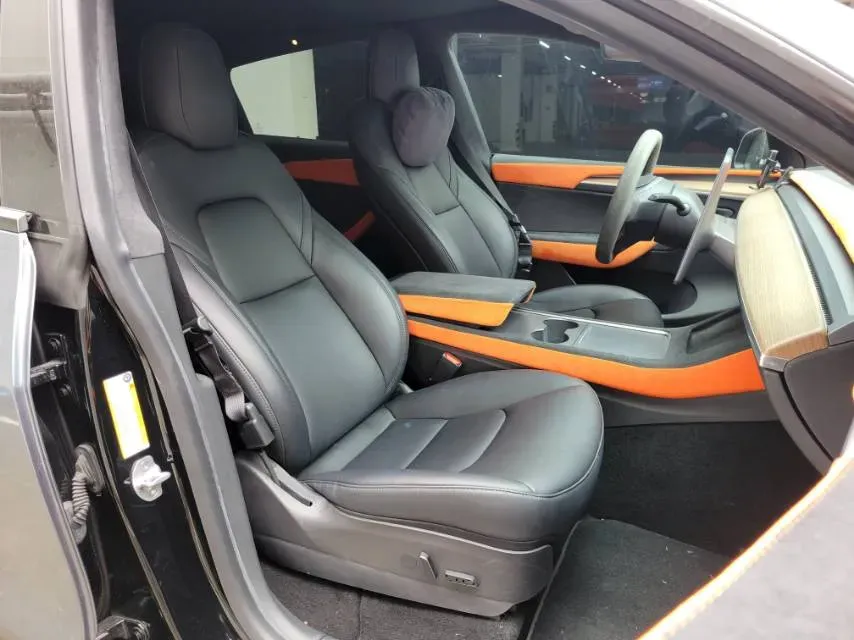 2022 Tesla Model Y BEV 60KWH,autocango,china used car exporter,china ev exporter,chinese used car exporter,chinese used ev exporter