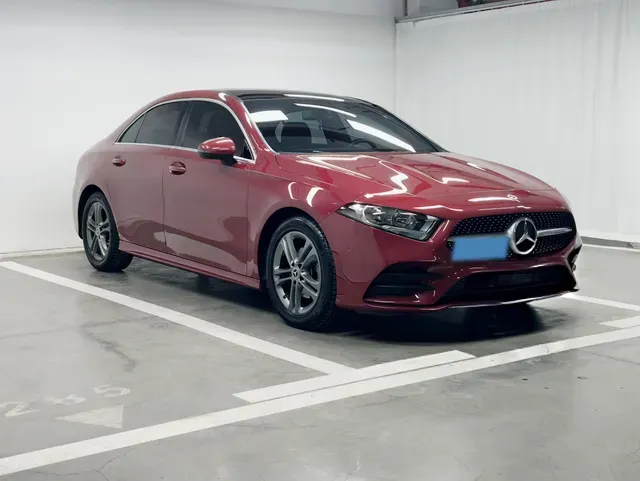 2021 Mercedes-Benz A Class 1.3T 136HP L4 7DCT,autocango,china used car exporter,china ev exporter,chinese used car exporter,chinese used ev exporter