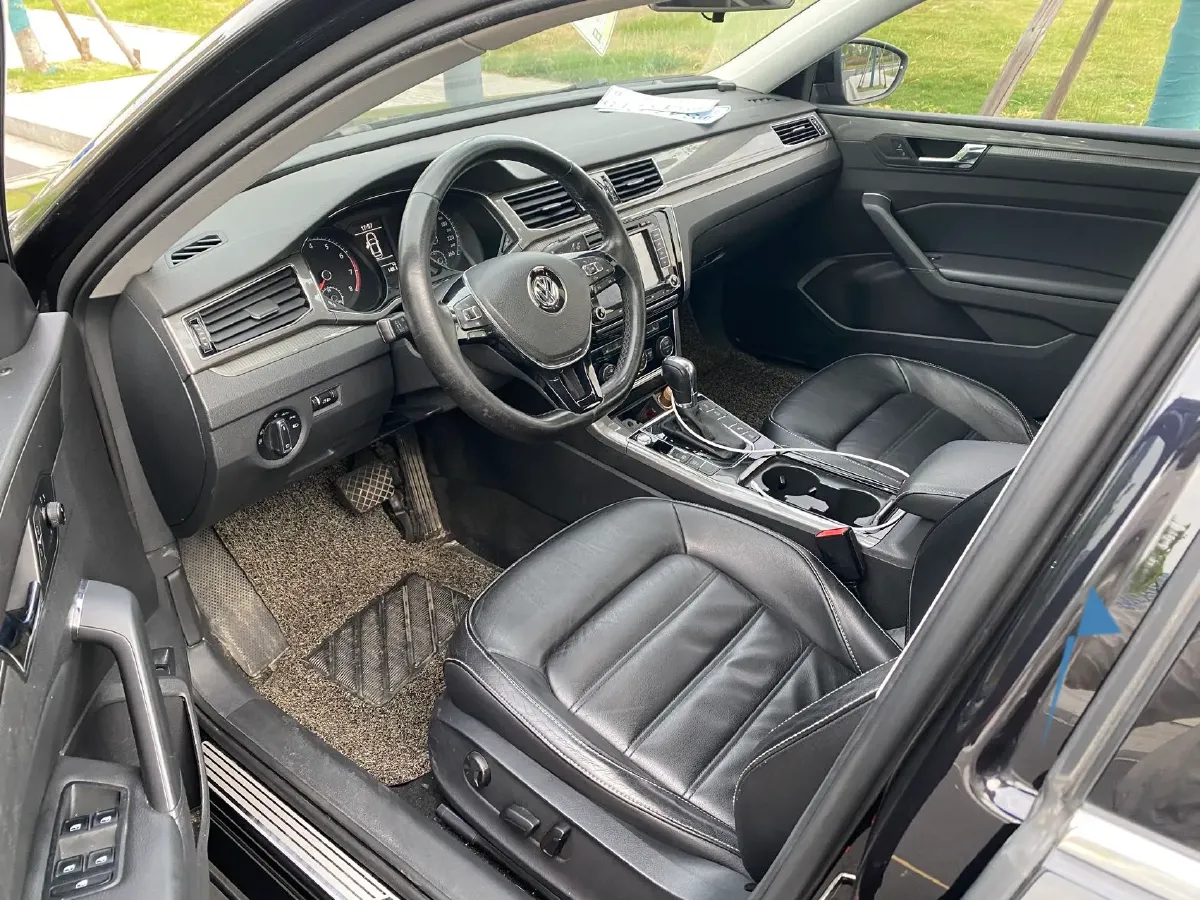 2017 Volkswagen Passat 1.8T 180HP L4 7DCT,autocango,china used car exporter,china ev exporter,chinese used car exporter,chinese used ev exporter