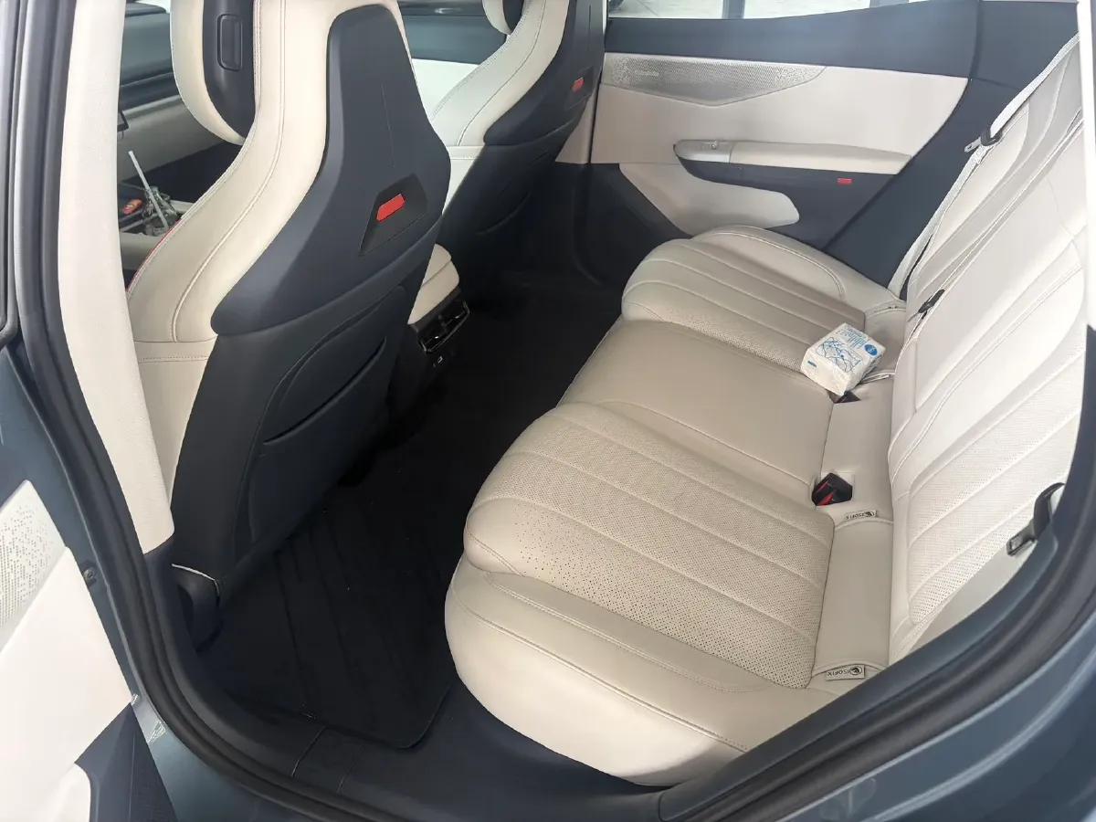 2024 LYNK&CO 07 EM-P 1.5T 163HP L4 3DHT PHEV 18.99KWH,autocango,china used car exporter,china ev exporter,chinese used car exporter,chinese used ev exporter