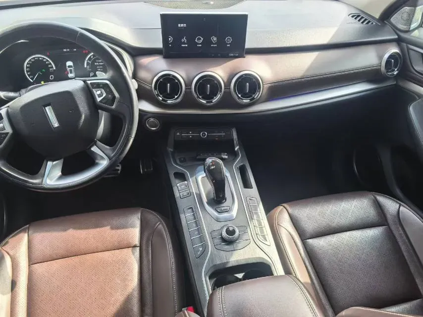 2018 WEY VV6 2.0T 197HP L4 7DCT,autocango,china used car exporter,china ev exporter,chinese used car exporter,chinese used ev exporter