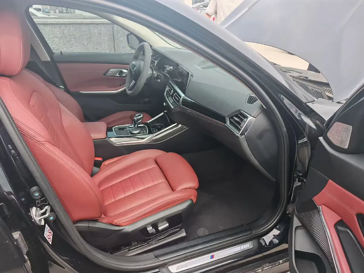 2021 BMW 3 Series 2.0T 156HP L4 8AT,autocango,china used car exporter,china ev exporter,chinese used car exporter,chinese used ev exporter