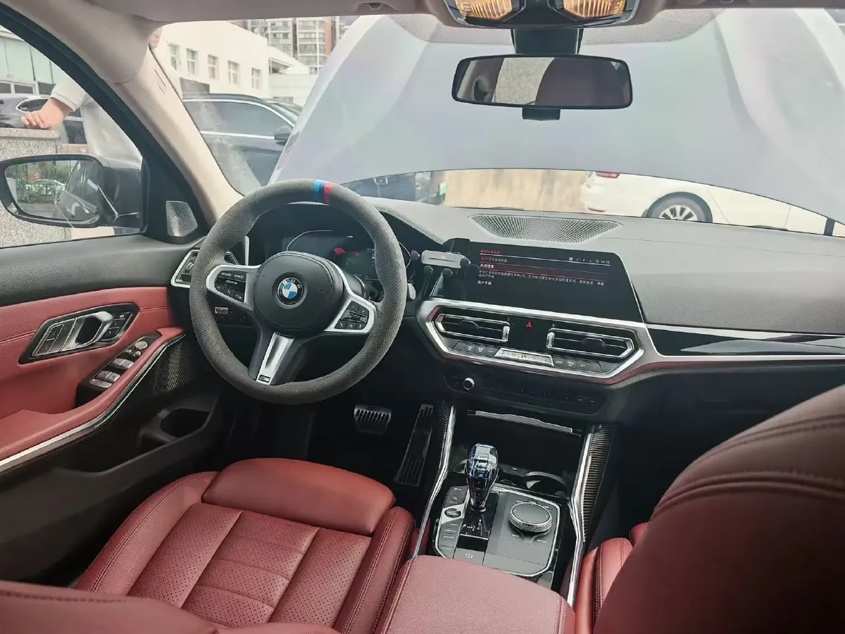 2021 BMW 3 Series 2.0T 156HP L4 8AT,autocango,china used car exporter,china ev exporter,chinese used car exporter,chinese used ev exporter