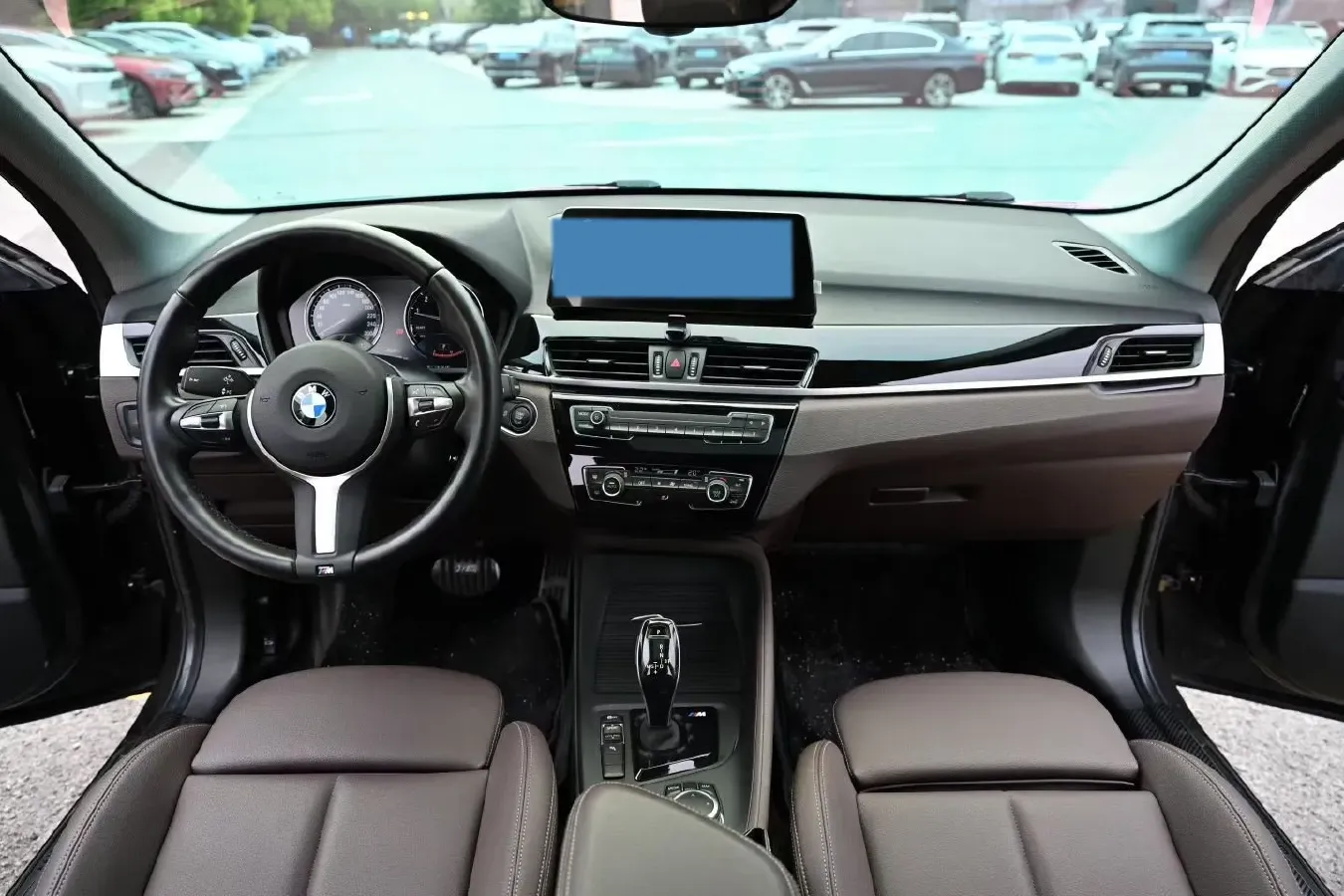 2022 BMW X1 2.0T 192HP L4 7DCT,autocango,china used car exporter,china ev exporter,chinese used car exporter,chinese used ev exporter