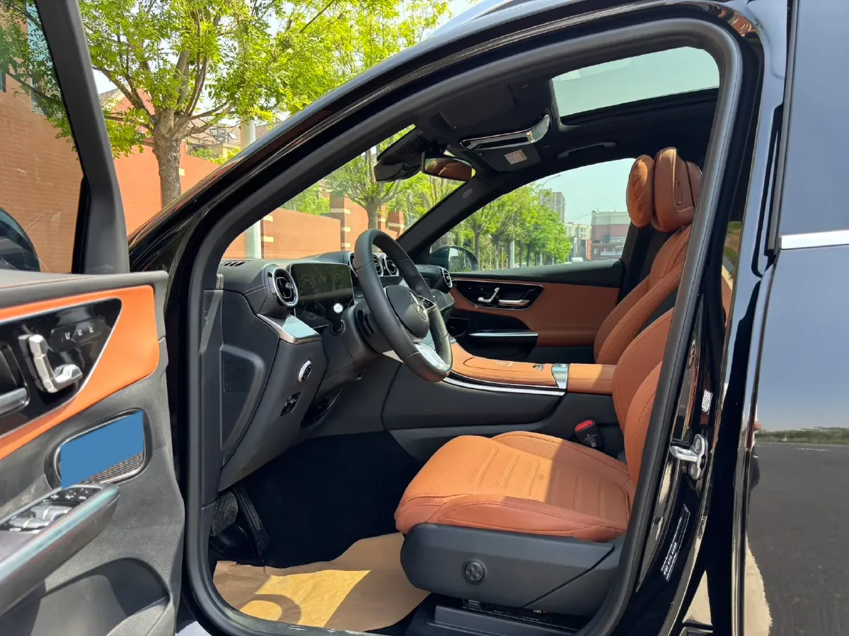 2024 Mercedes-Benz GLC Class 2.0T 204HP L4 9AT,autocango,china used car exporter,china ev exporter,chinese used car exporter,chinese used ev exporter