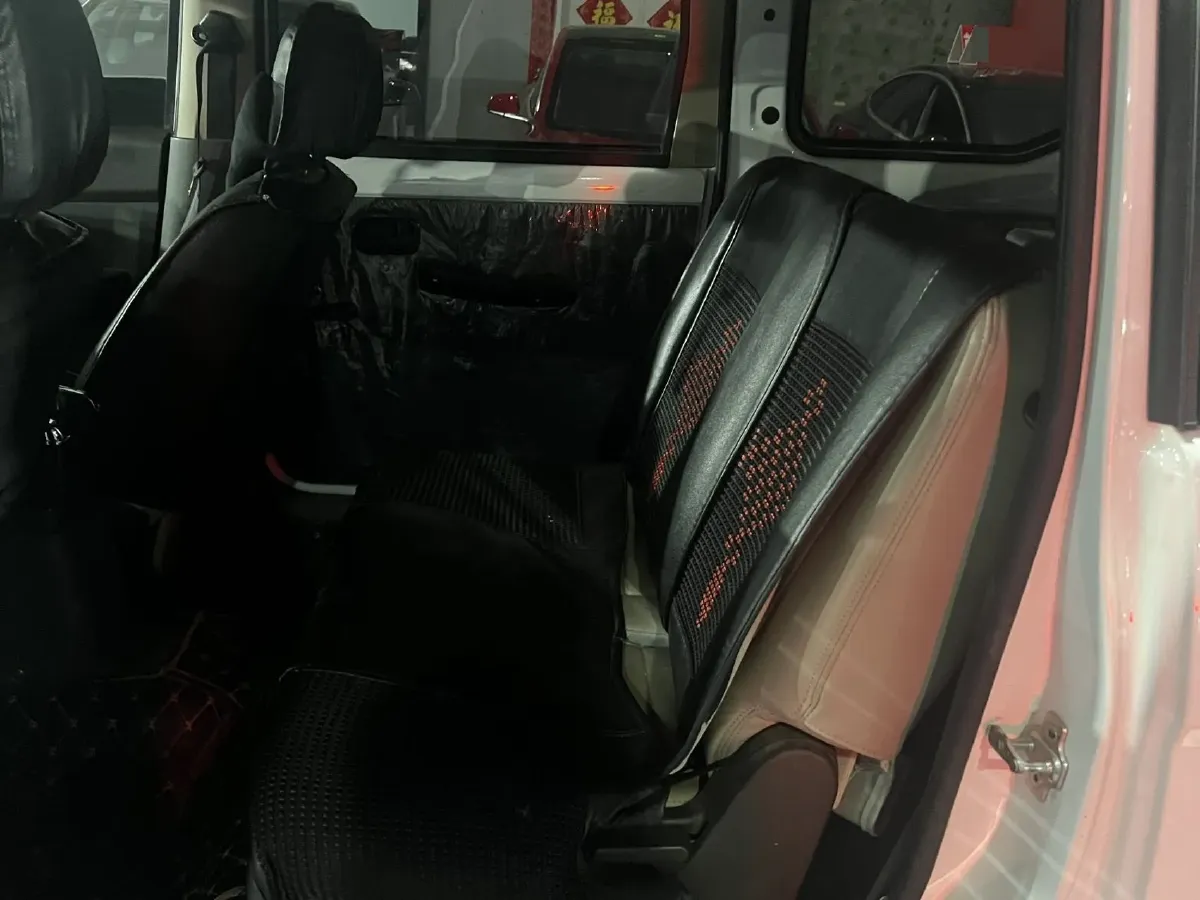 2020 WuLing HongGuang 1.2L 76HP L4 5MT,autocango,china used car exporter,china ev exporter,chinese used car exporter,chinese used ev exporter