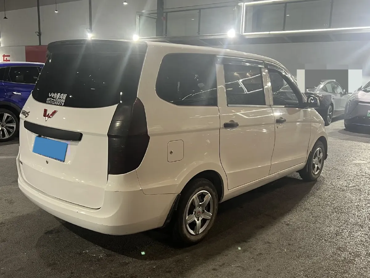 2020 WuLing HongGuang 1.2L 76HP L4 5MT,autocango,china used car exporter,china ev exporter,chinese used car exporter,chinese used ev exporter