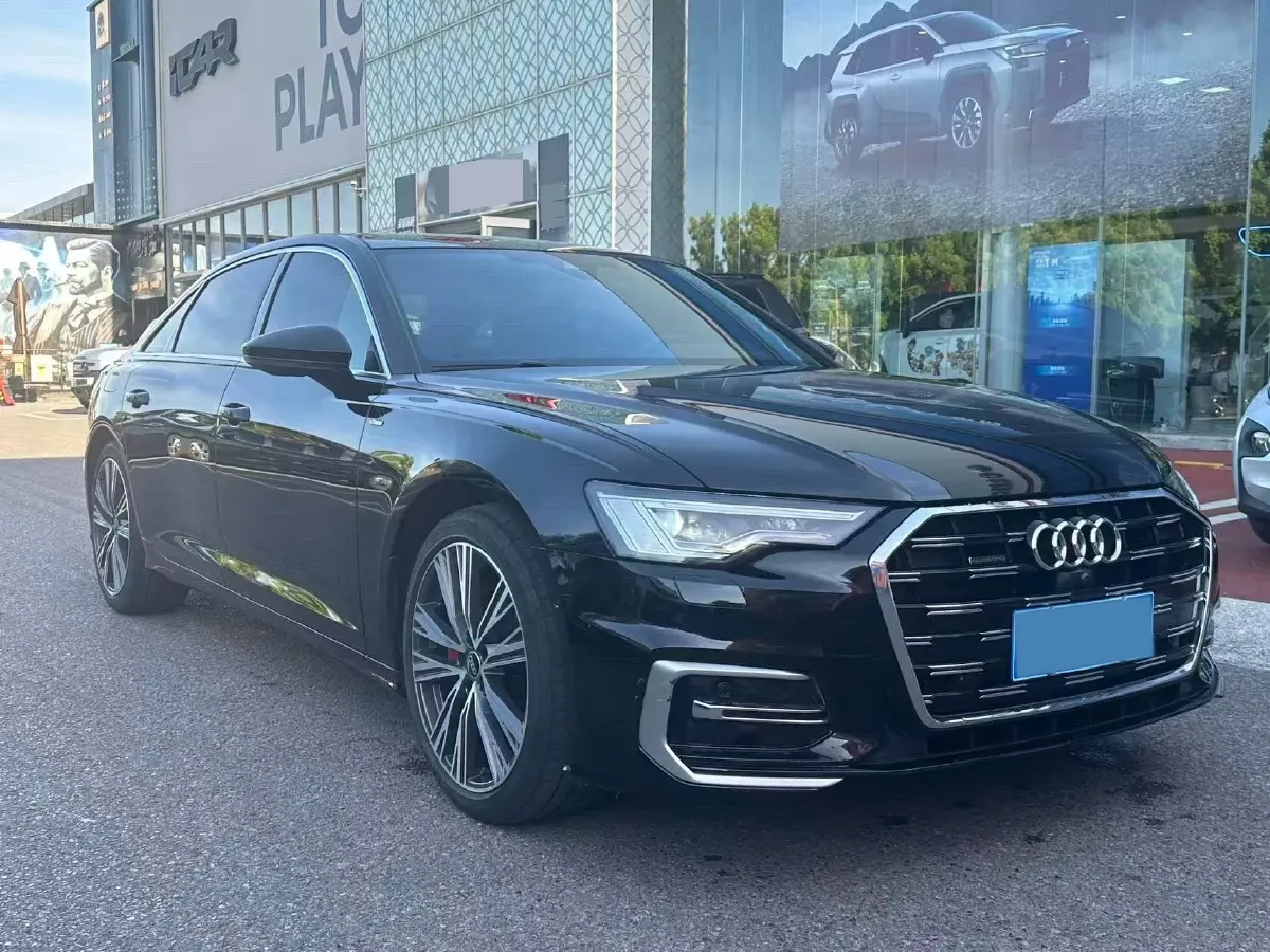2024 Audi A6L 2.0T 245HP L4 7DCT,autocango,china used car exporter,china ev exporter,chinese used car exporter,chinese used ev exporter