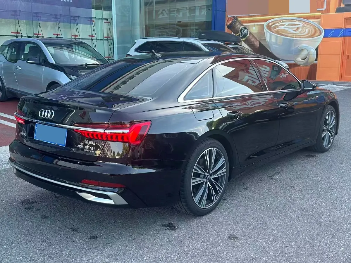 2024 Audi A6L 2.0T 245HP L4 7DCT,autocango,china used car exporter,china ev exporter,chinese used car exporter,chinese used ev exporter