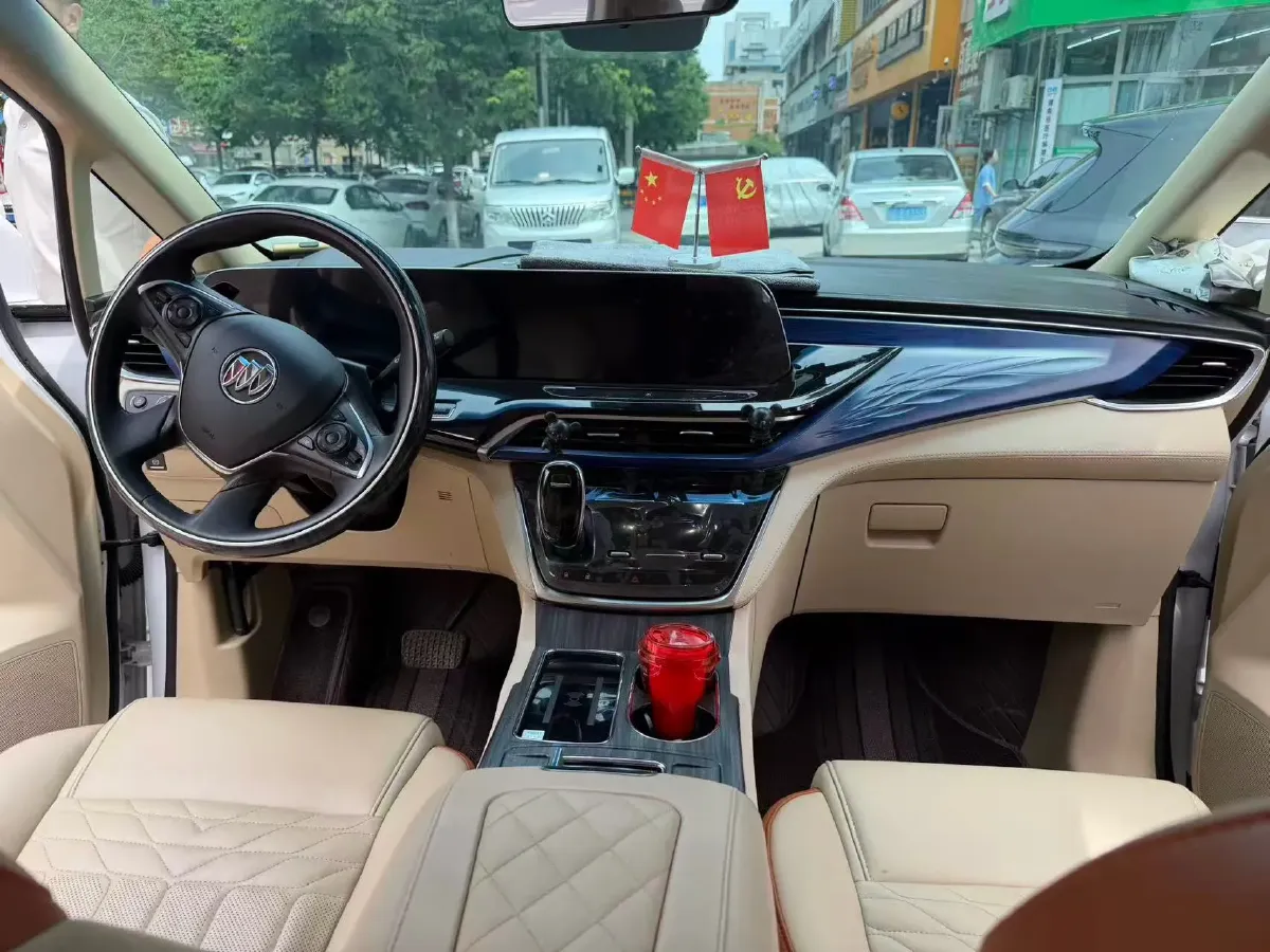 2023 Buick GL8 2.0T 237HP L4 9AT,autocango,china used car exporter,china ev exporter,chinese used car exporter,chinese used ev exporter