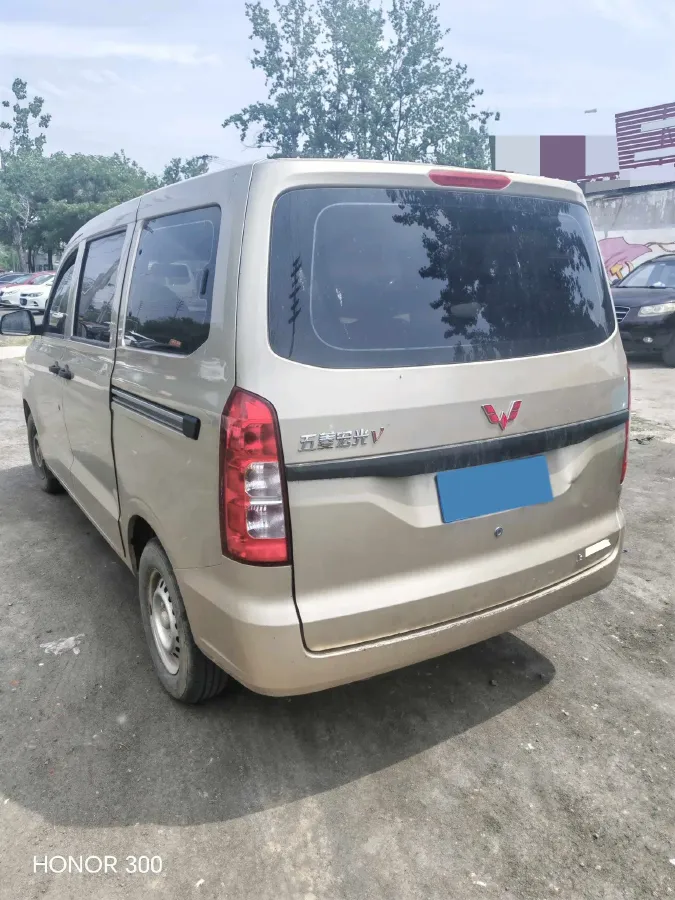 2019 WuLing HongGuang V 1.5L 99HP L4 6MT,autocango,china used car exporter,china ev exporter,chinese used car exporter,chinese used ev exporter