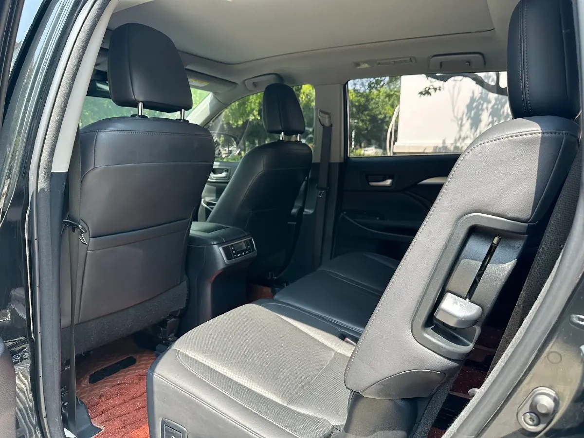 2018 Toyota Highlander 2.0T 220HP L4 6AT,autocango,china used car exporter,china ev exporter,chinese used car exporter,chinese used ev exporter