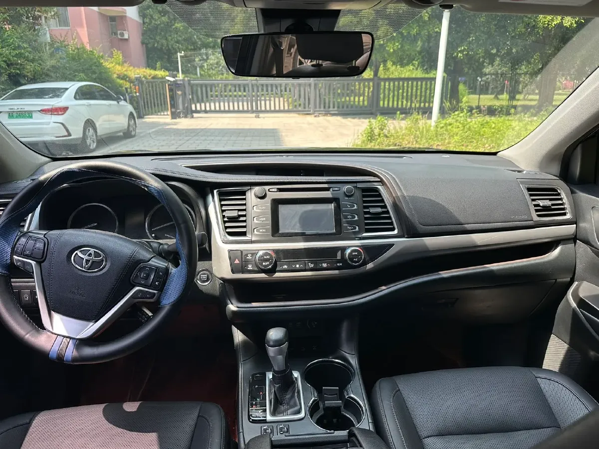 2018 Toyota Highlander 2.0T 220HP L4 6AT,autocango,china used car exporter,china ev exporter,chinese used car exporter,chinese used ev exporter