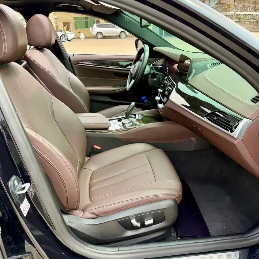 2020 BMW 5 Series 2.0T 184HP L4 8AT,autocango,china used car exporter,china ev exporter,chinese used car exporter,chinese used ev exporter