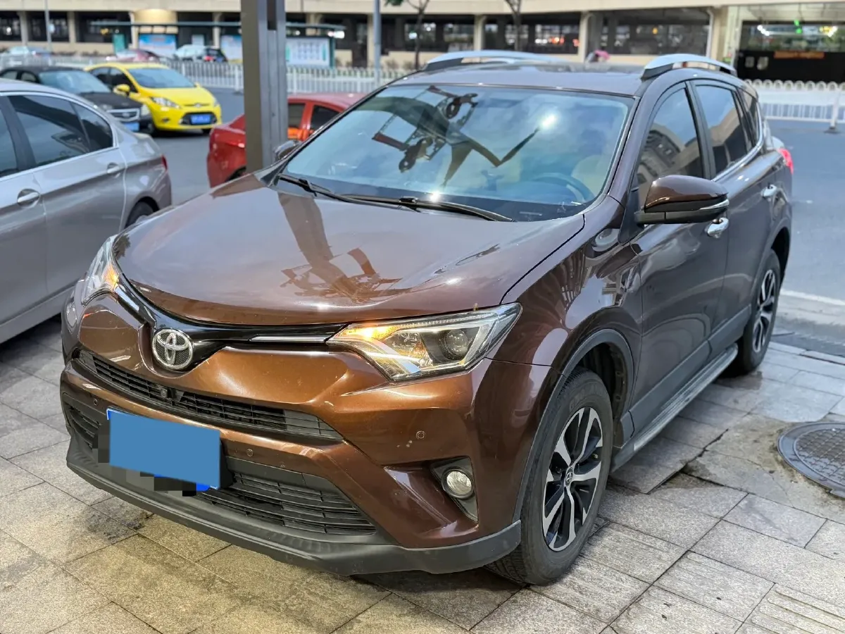 2018 Toyota RAV4 2.0L 151HP L4 CVT,autocango,china used car exporter,china ev exporter,chinese used car exporter,chinese used ev exporter