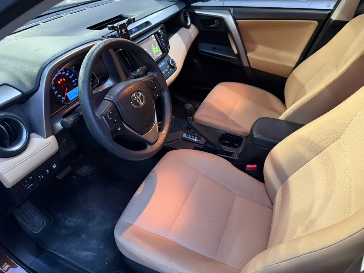 2018 Toyota RAV4 2.0L 151HP L4 CVT,autocango,china used car exporter,china ev exporter,chinese used car exporter,chinese used ev exporter