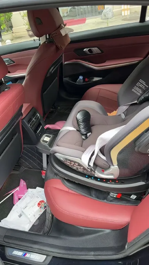 2022 BMW 3 Series 2.0T 156HP L4 8AT,autocango,china used car exporter,china ev exporter,chinese used car exporter,chinese used ev exporter