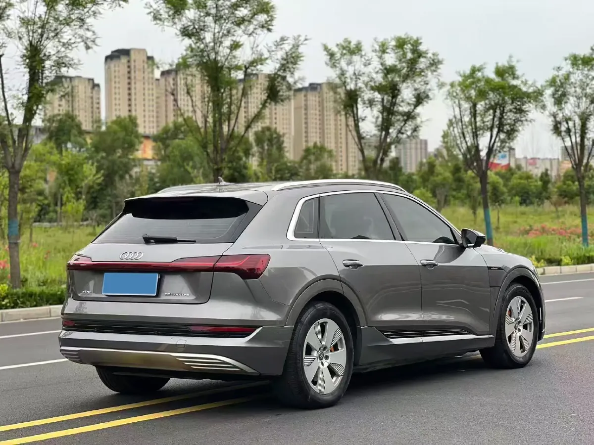 2019 Audi e-tron 2AT BEV 95KWH,autocango,china used car exporter,china ev exporter,chinese used car exporter,chinese used ev exporter