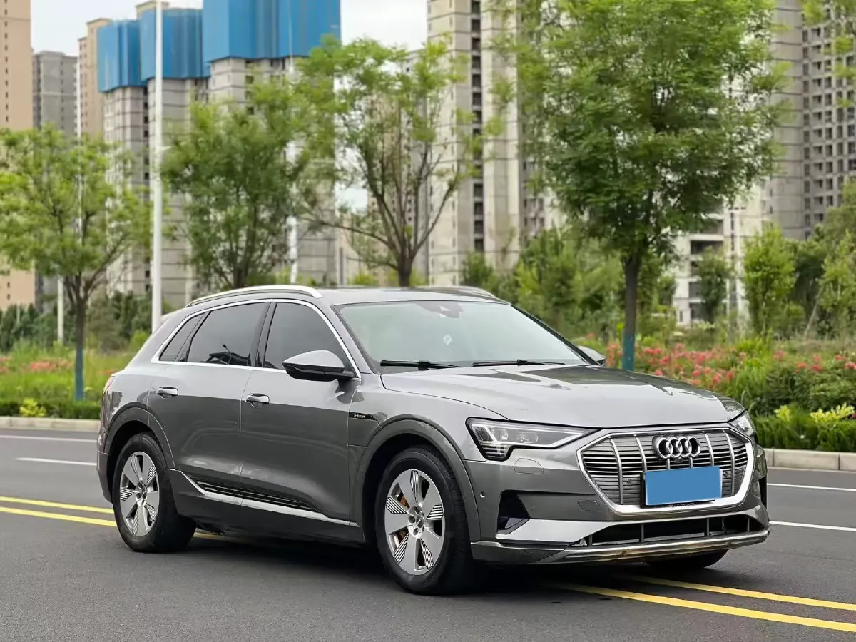 2019 Audi e-tron 2AT BEV 95KWH,autocango,china used car exporter,china ev exporter,chinese used car exporter,chinese used ev exporter