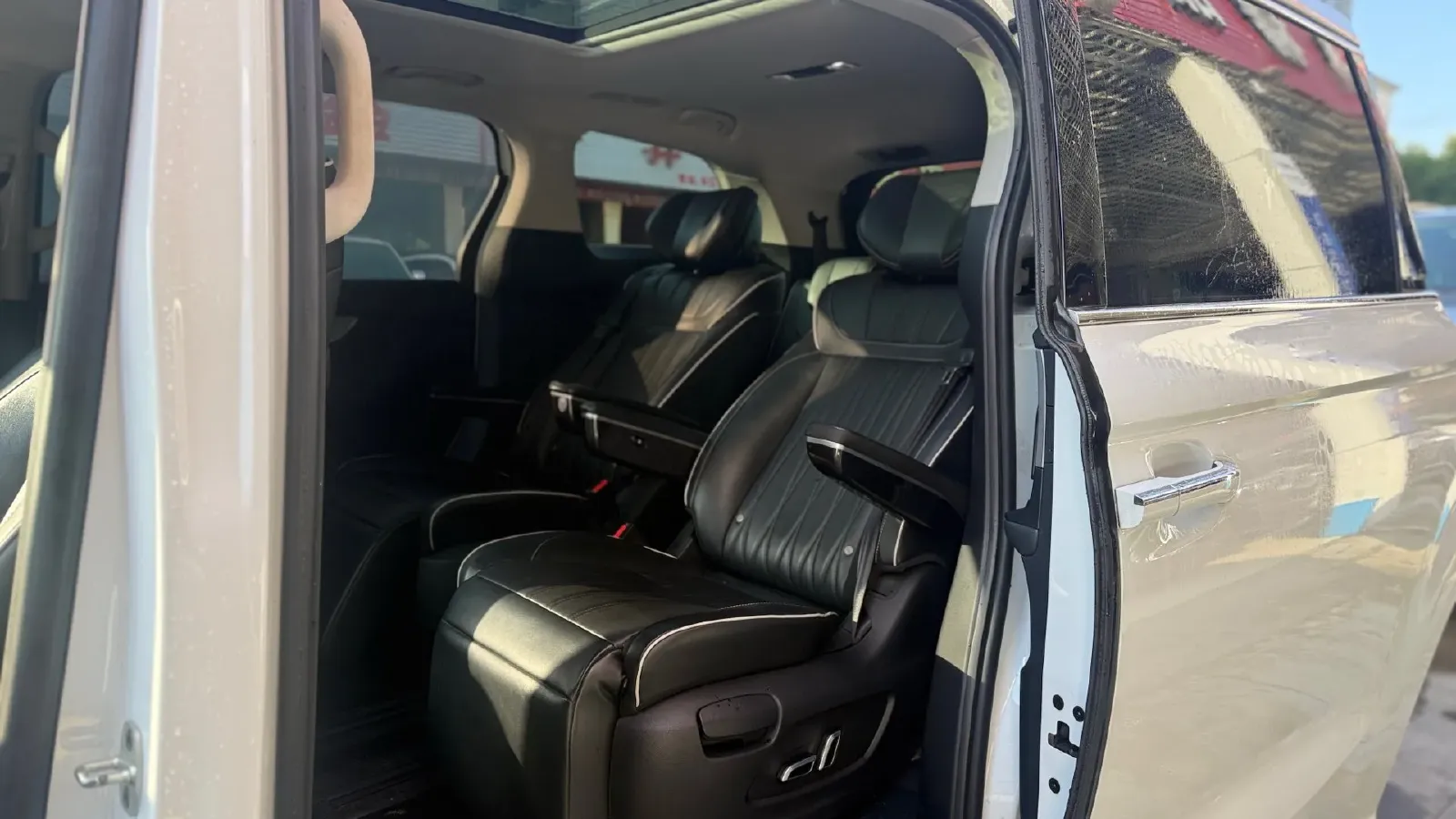 2021 Roewe iMAX8 2.0T 234HP L4 8AT,autocango,china used car exporter,china ev exporter,chinese used car exporter,chinese used ev exporter