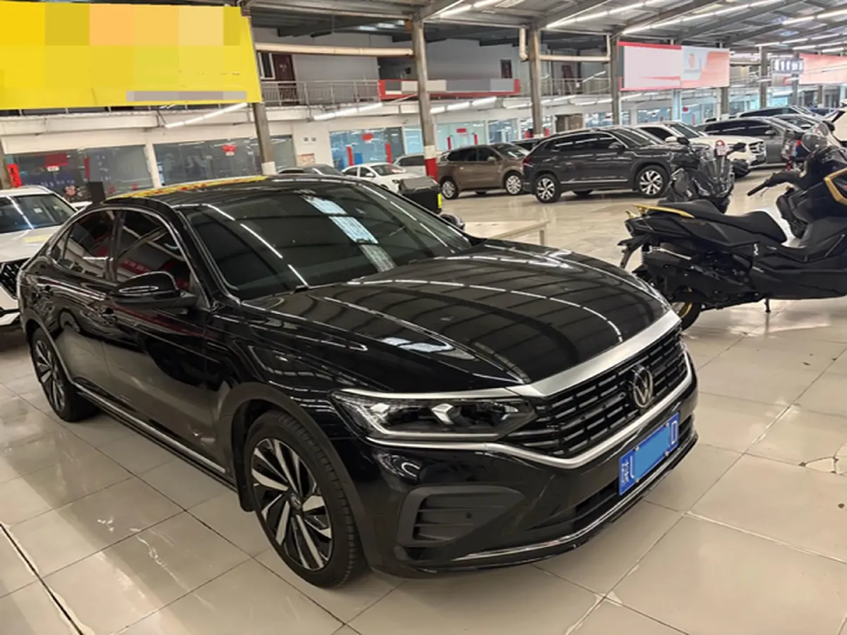 2025 Volkswagen Passat 2.0T 220HP L4 7DCT,autocango,china used car exporter,china ev exporter,chinese used car exporter,chinese used ev exporter
