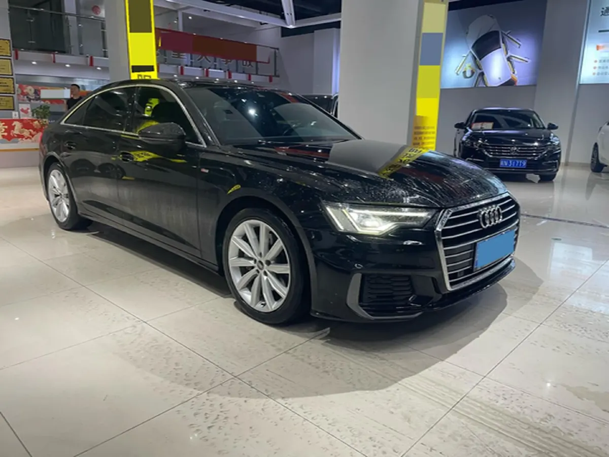 2022 Audi A6L 2.0T 224HP L4 7DCT,autocango,china used car exporter,china ev exporter,chinese used car exporter,chinese used ev exporter