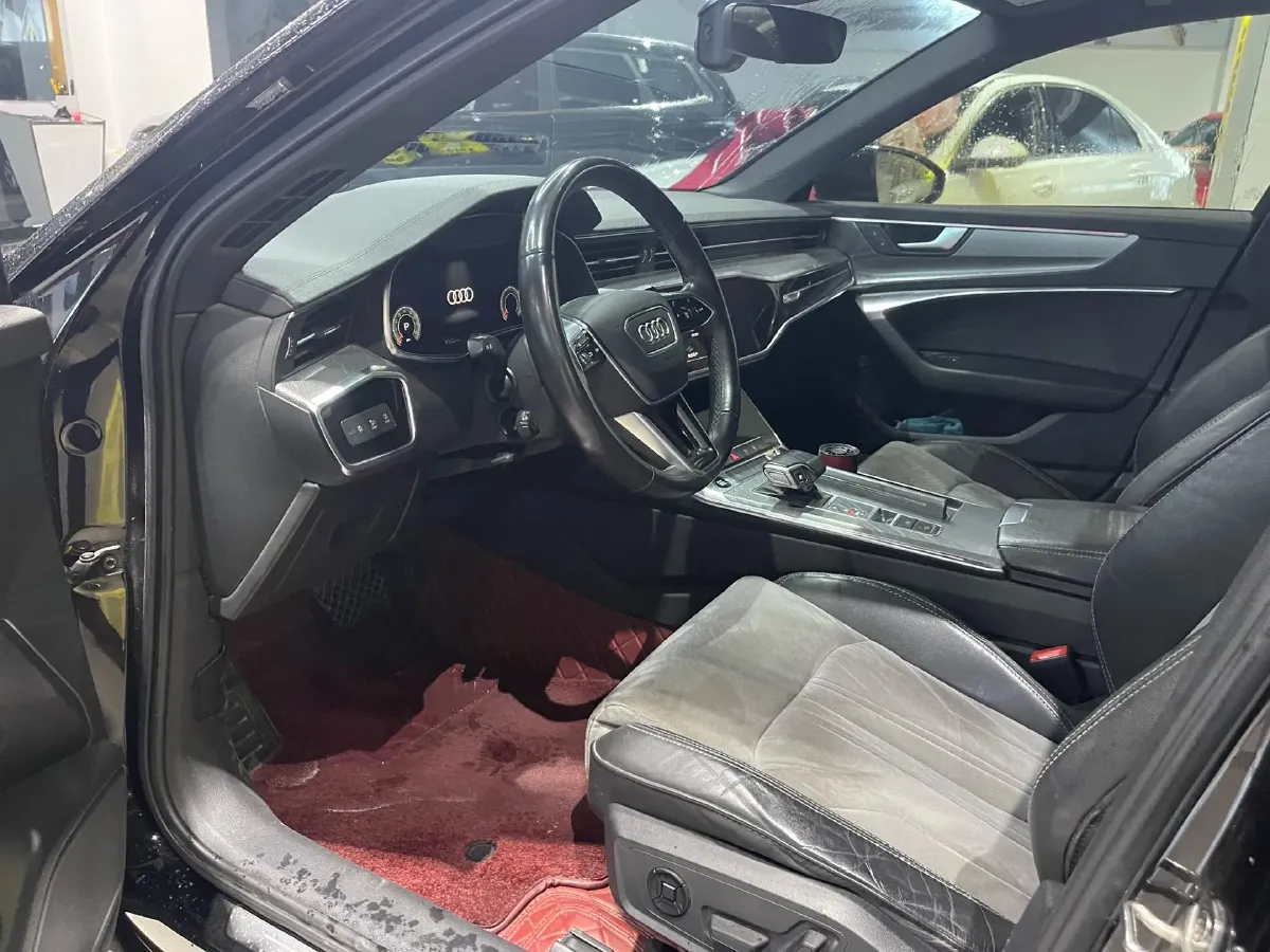 2022 Audi A6L 2.0T 224HP L4 7DCT,autocango,china used car exporter,china ev exporter,chinese used car exporter,chinese used ev exporter