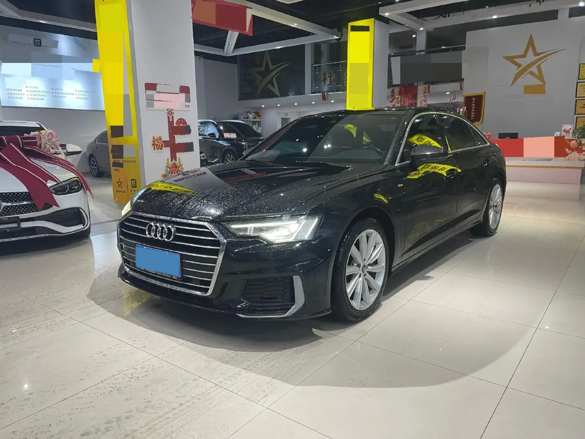 2022 Audi A6L 2.0T 224HP L4 7DCT,autocango,china used car exporter,china ev exporter,chinese used car exporter,chinese used ev exporter