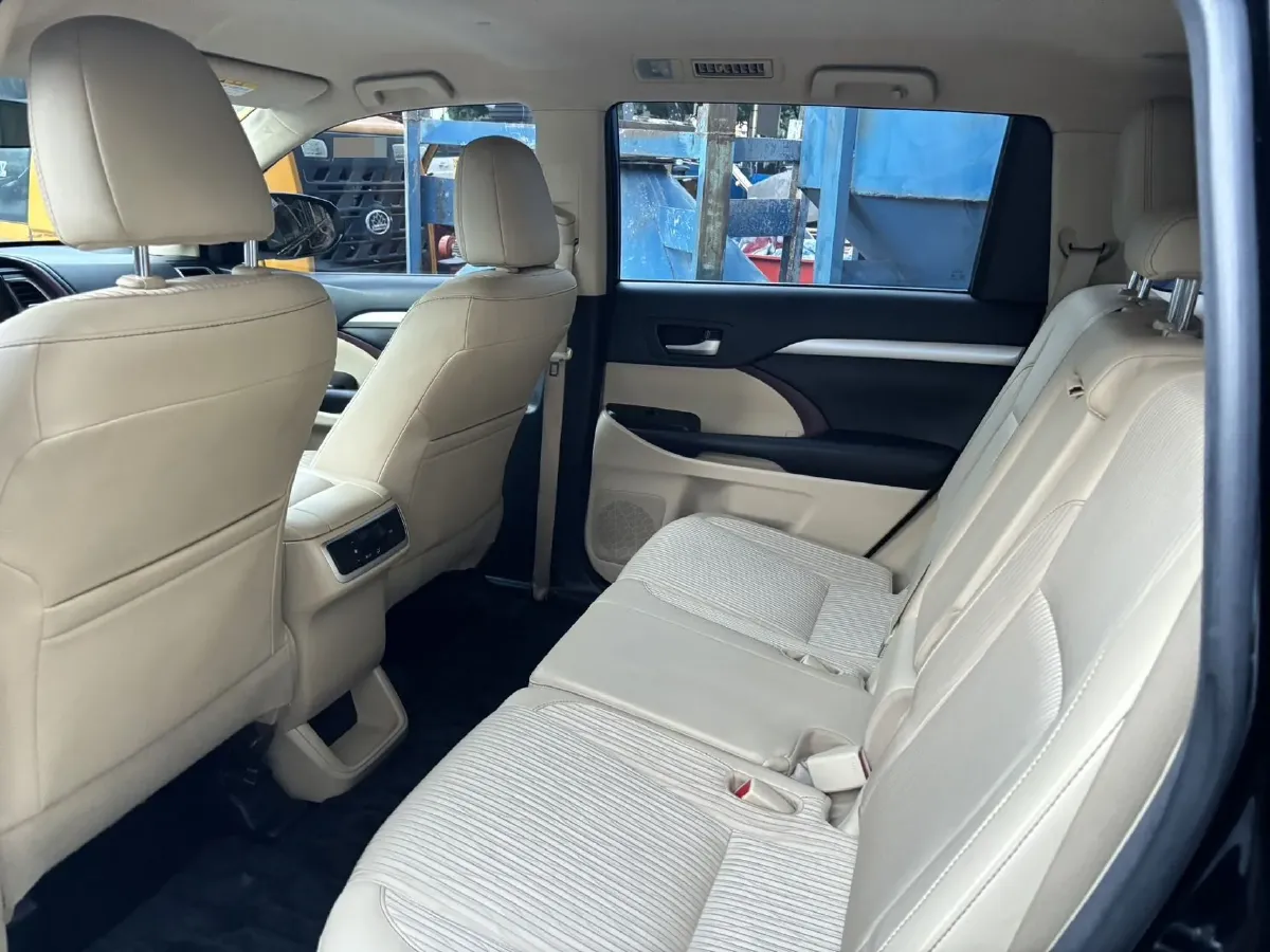2017 Toyota Highlander 2.0T 220HP L4 6AT,autocango,china used car exporter,china ev exporter,chinese used car exporter,chinese used ev exporter