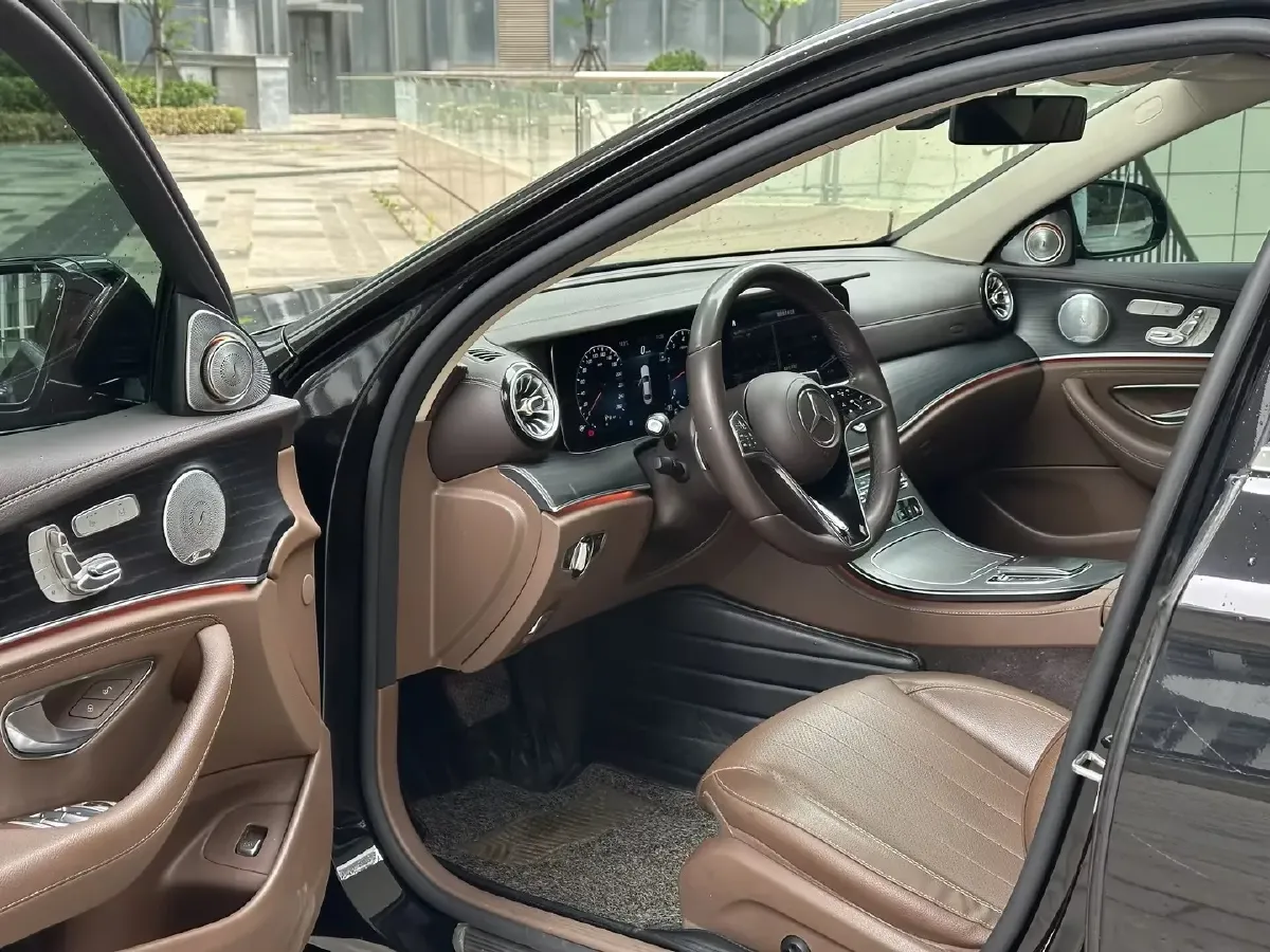 2021 Mercedes-Benz E Class 2.0T 258HP L4 9AT,autocango,china used car exporter,china ev exporter,chinese used car exporter,chinese used ev exporter