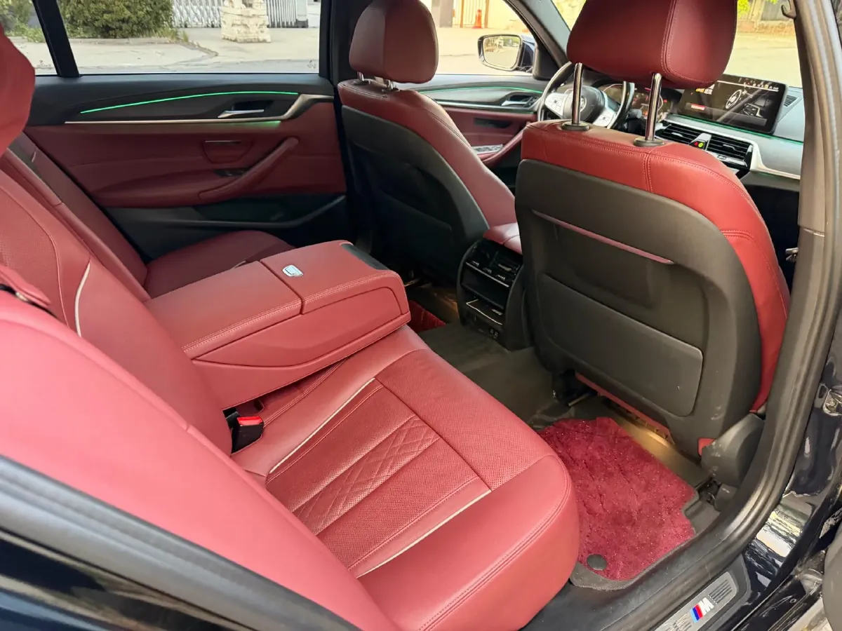 2022 BMW 5 Series 2.0T 252HP L4 8AT,autocango,china used car exporter,china ev exporter,chinese used car exporter,chinese used ev exporter