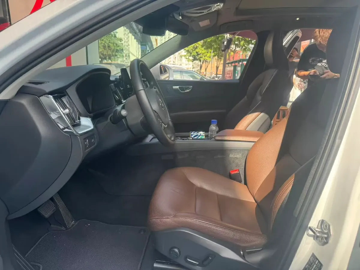2019 Jeep Wrangler 2.0T 266HP L4 8AT,autocango,china used car exporter,china ev exporter,chinese used car exporter,chinese used ev exporter