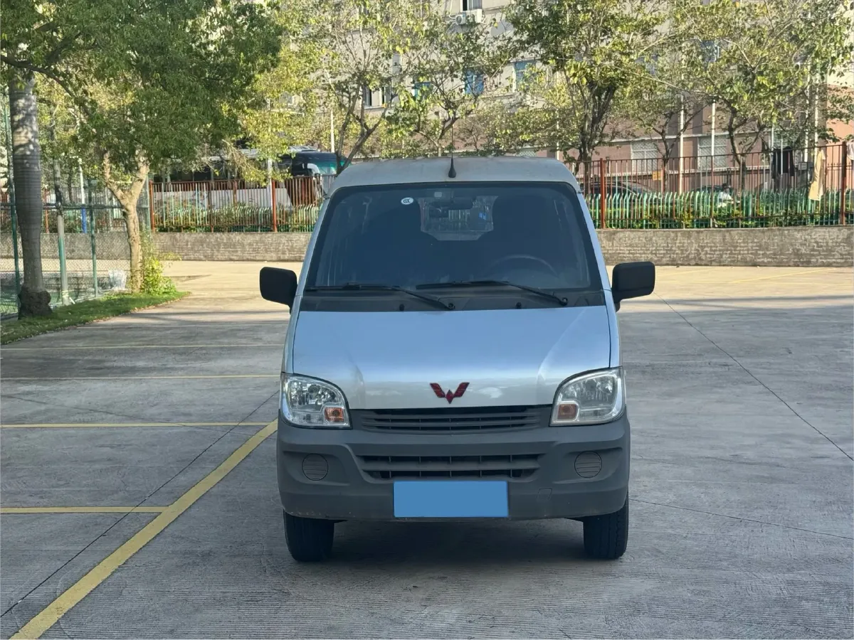2020 WuLing ZhiGuang 1.2L 76HP L4 5MT,autocango,china used car exporter,china ev exporter,chinese used car exporter,chinese used ev exporter