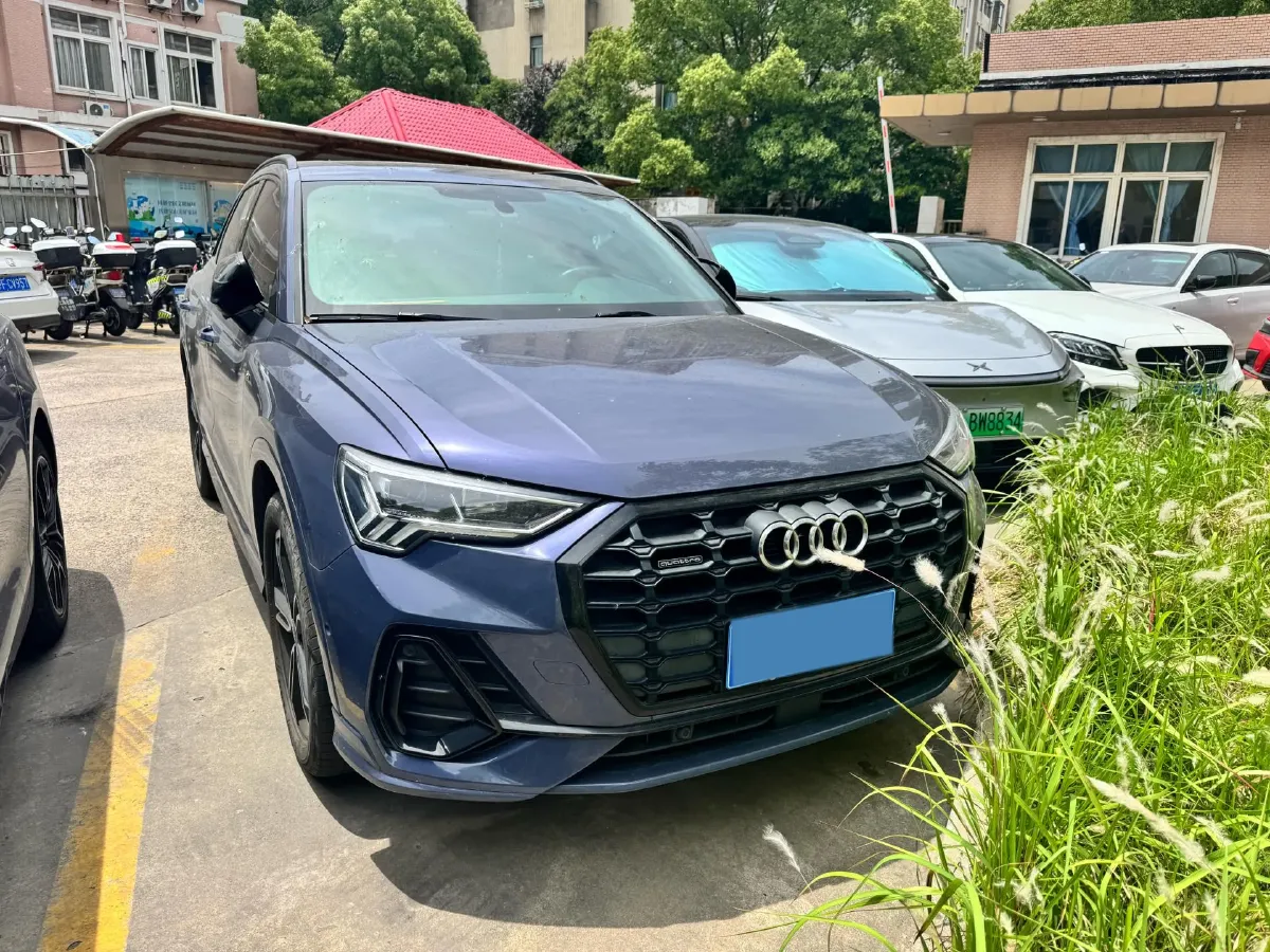 2021 Audi Q3 2.0T 220HP L4 7DCT,autocango,china used car exporter,china ev exporter,chinese used car exporter,chinese used ev exporter