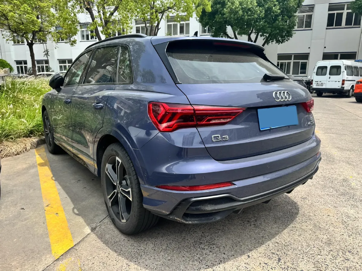 2021 Audi Q3 2.0T 220HP L4 7DCT,autocango,china used car exporter,china ev exporter,chinese used car exporter,chinese used ev exporter