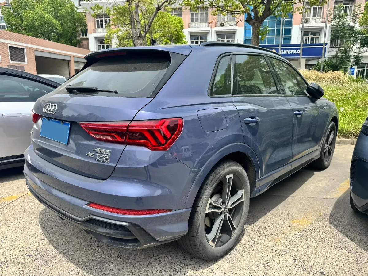 2021 Audi Q3 2.0T 220HP L4 7DCT,autocango,china used car exporter,china ev exporter,chinese used car exporter,chinese used ev exporter