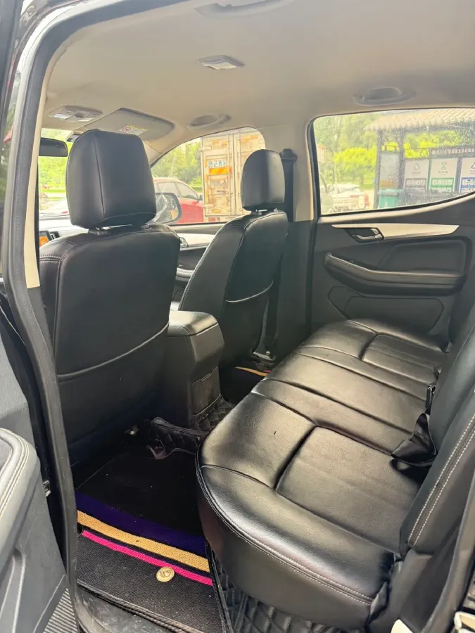 2020 Isuzu RE-MAX Jim 2.8T 120HP L4 5MT,autocango,china used car exporter,china ev exporter,chinese used car exporter,chinese used ev exporter