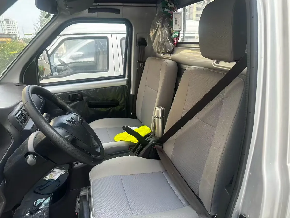 2023 WuLing ZhiGuang Mini Truck 1.5L 102HP L4 5MT,autocango,china used car exporter,china ev exporter,chinese used car exporter,chinese used ev exporter