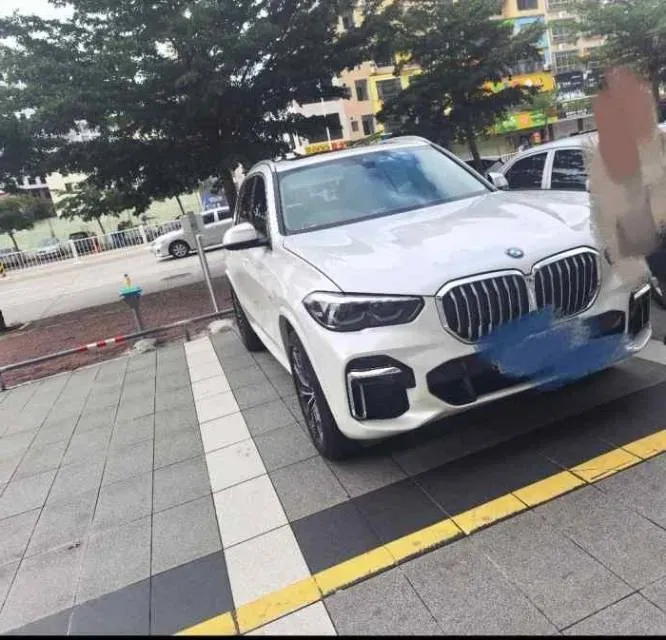 2022 BMW X5 2.0T 245HP L4 8AT,autocango,china used car exporter,china ev exporter,chinese used car exporter,chinese used ev exporter