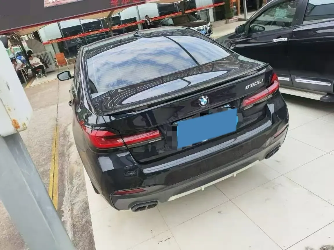 2022 BMW 5 Series 2.0T 252HP L4 8AT,autocango,china used car exporter,china ev exporter,chinese used car exporter,chinese used ev exporter