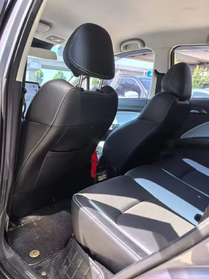 2022 ChangAn Oshan X7 Plus 1.5T 188HP L4 7DCT,autocango,china used car exporter,china ev exporter,chinese used car exporter,chinese used ev exporter
