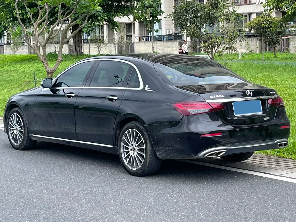2022 Mercedes-Benz E Class 2.0T 197HP L4 9AT,autocango,china used car exporter,china ev exporter,chinese used car exporter,chinese used ev exporter