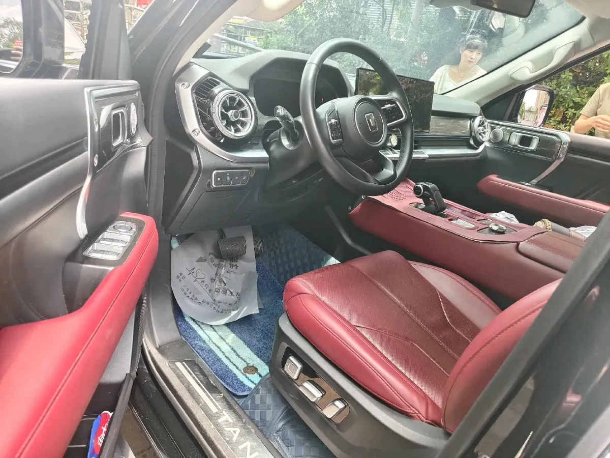 2024 Tank 400 2.0T 252HP L4 9AT PHEV 36.7/37.1KWH,autocango,china used car exporter,china ev exporter,chinese used car exporter,chinese used ev exporter
