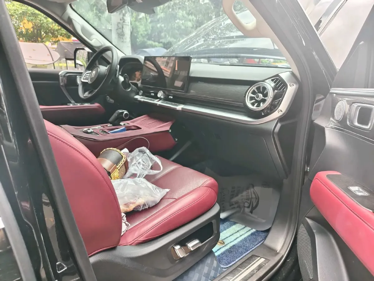 2024 Tank 400 2.0T 252HP L4 9AT PHEV 36.7/37.1KWH,autocango,china used car exporter,china ev exporter,chinese used car exporter,chinese used ev exporter