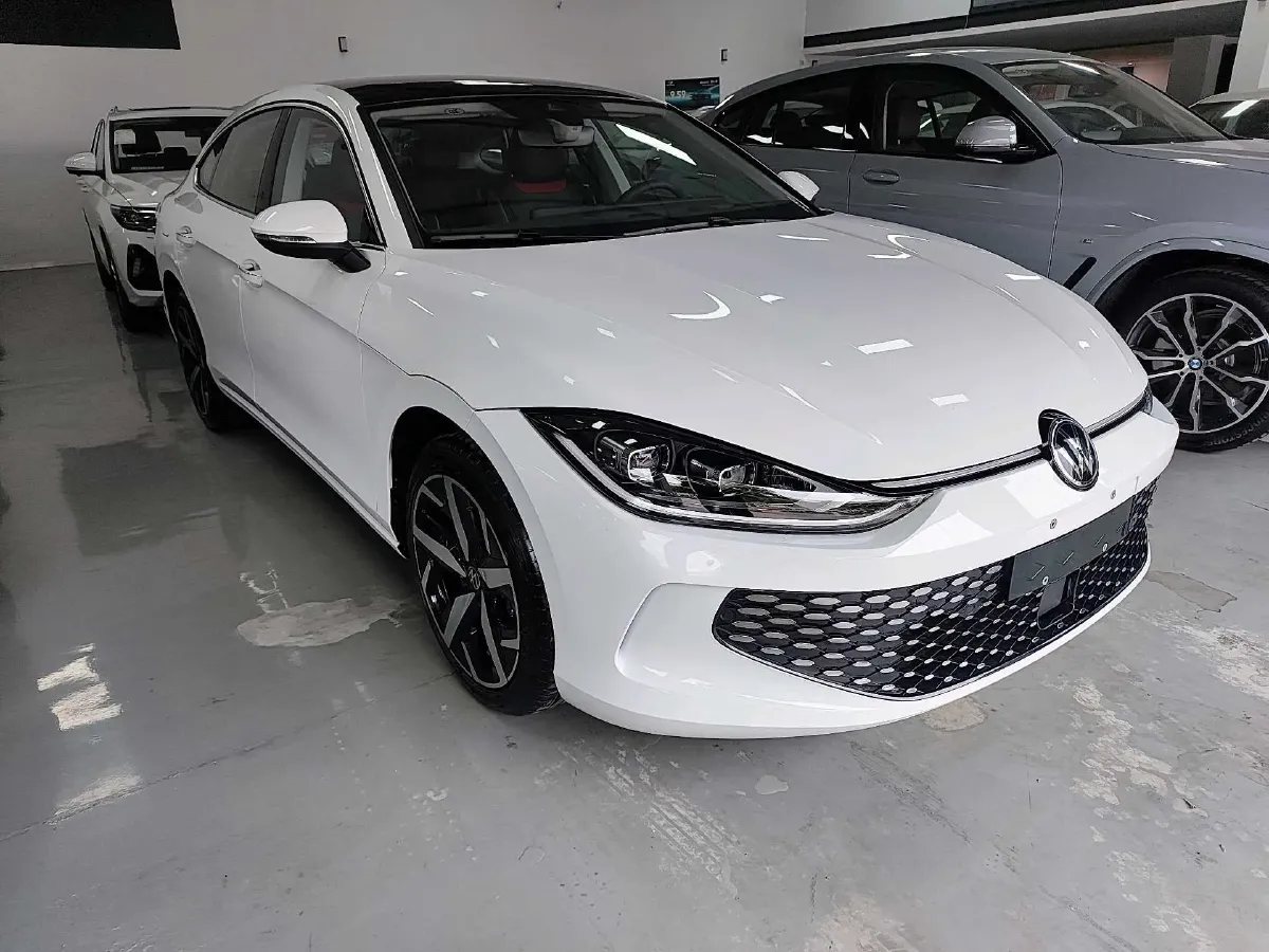 2025 Volkswagen Lamando 1.4T 150HP L4 7DCT,autocango,china used car exporter,china ev exporter,chinese used car exporter,chinese used ev exporter