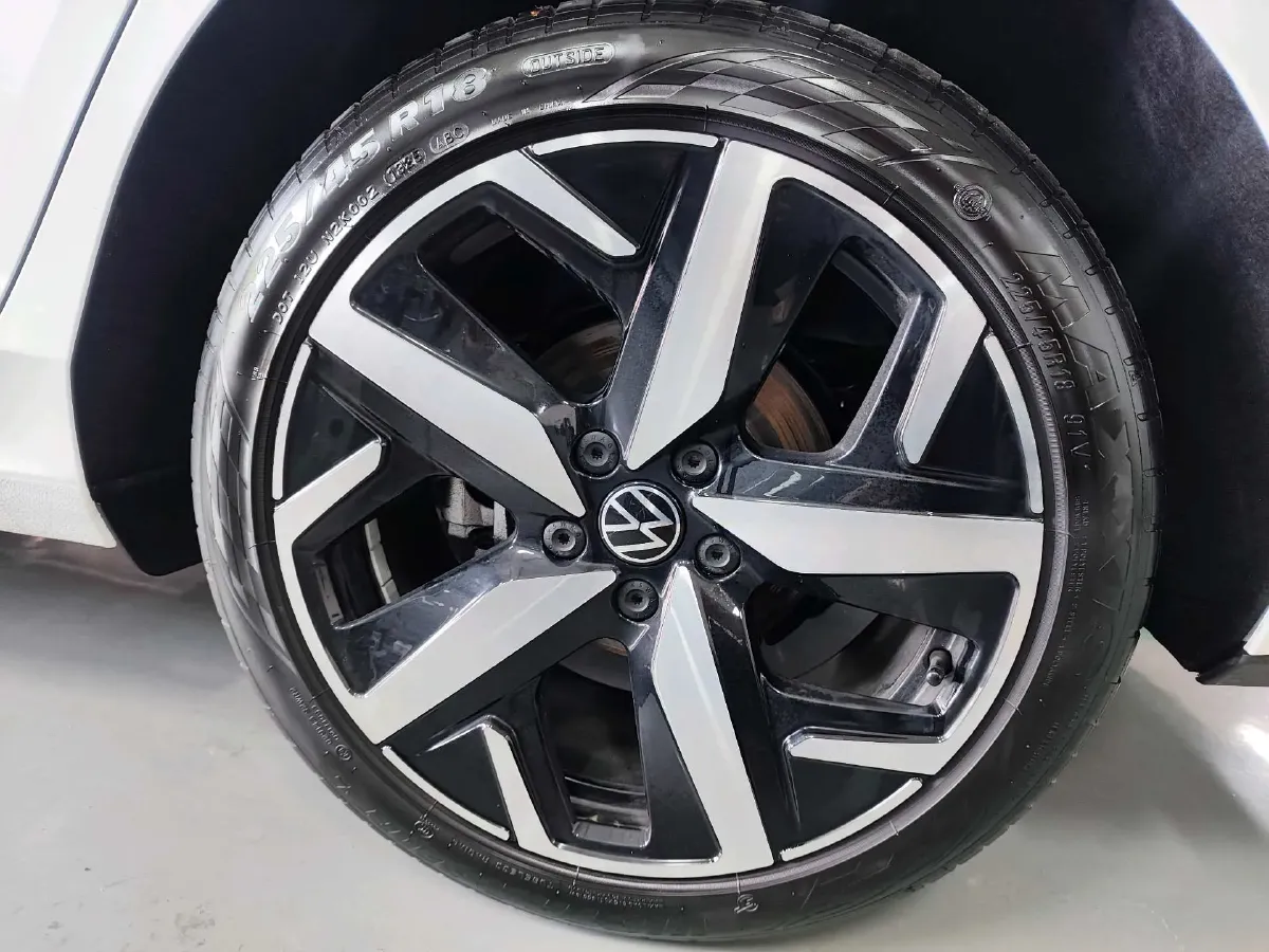 2025 Volkswagen Lamando 1.4T 150HP L4 7DCT,autocango,china used car exporter,china ev exporter,chinese used car exporter,chinese used ev exporter