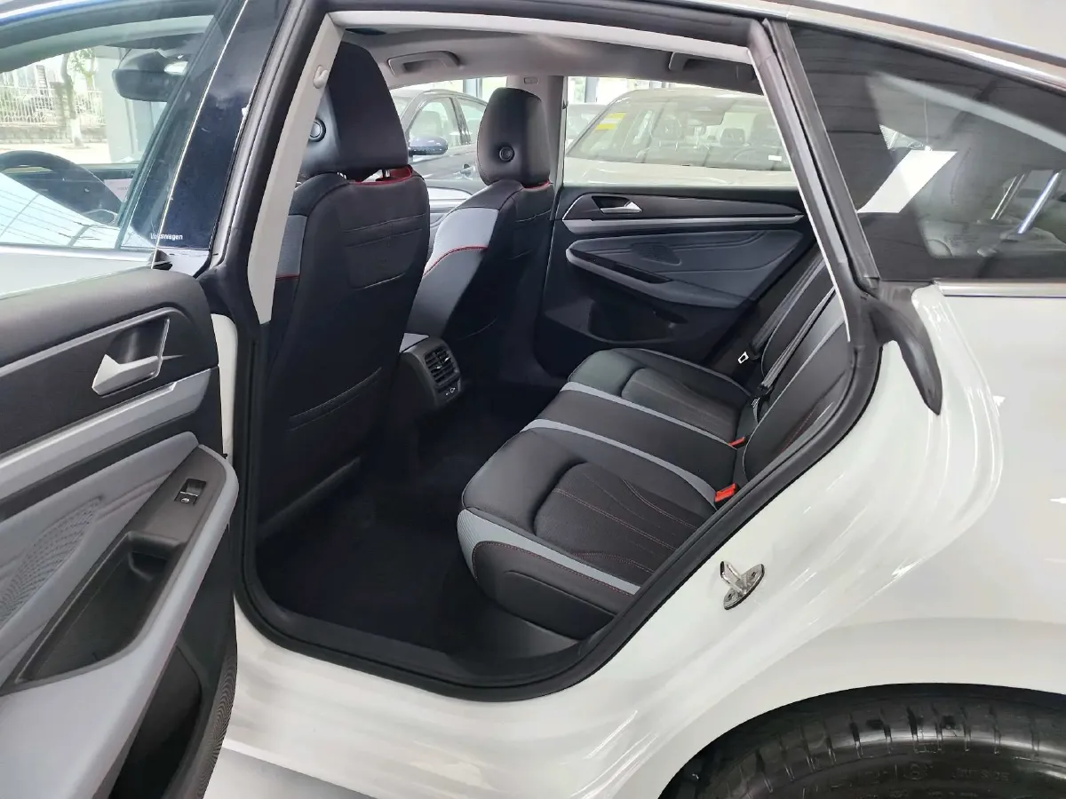 2025 Volkswagen Lamando 1.4T 150HP L4 7DCT,autocango,china used car exporter,china ev exporter,chinese used car exporter,chinese used ev exporter